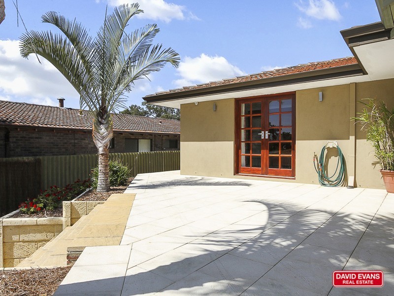 1 Doon Way, Hamersley WA 6022