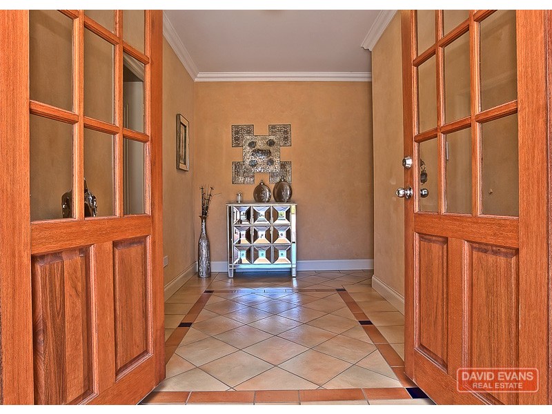 12 Condor Mews, Halls Head WA 6210