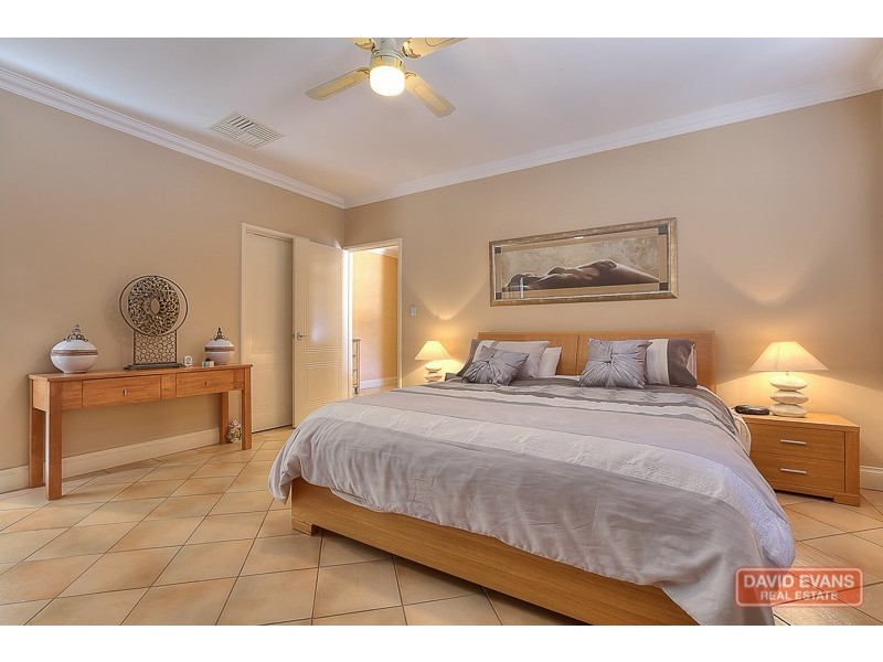 12 Condor Mews, Halls Head WA 6210