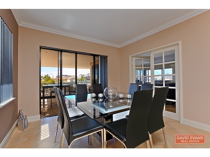 12 Condor Mews, Halls Head WA 6210