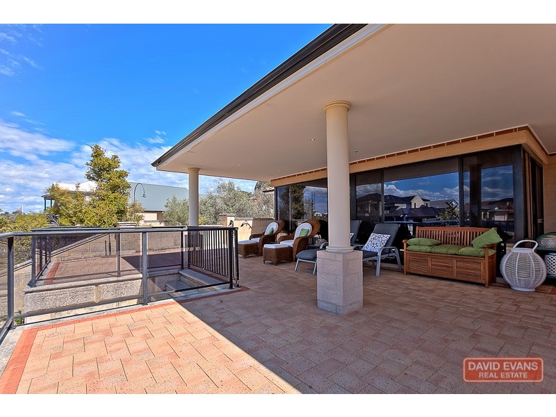 12 Condor Mews, Halls Head WA 6210