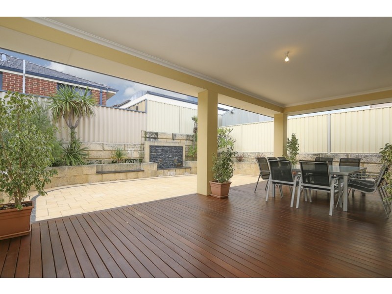 4 Hopper Turn, Madeley WA 6065