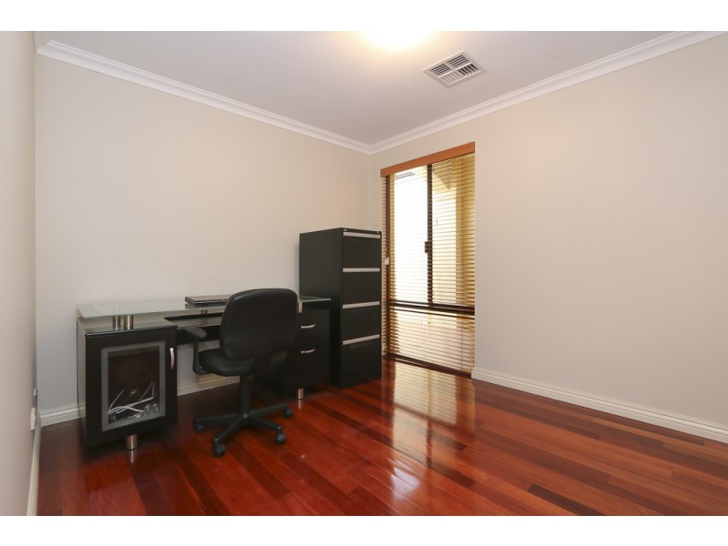 4 Hopper Turn, Madeley WA 6065