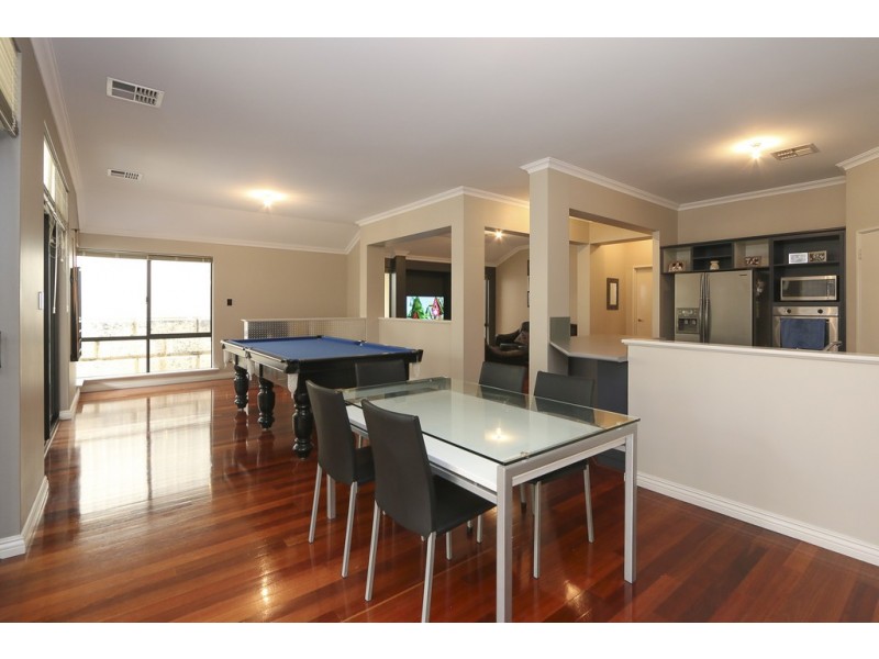 4 Hopper Turn, Madeley WA 6065