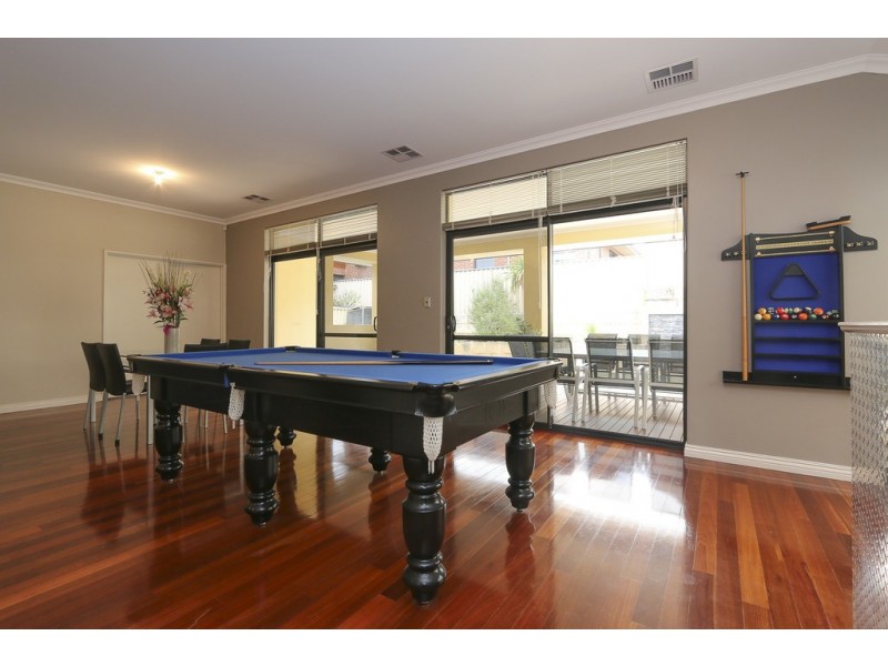 4 Hopper Turn, Madeley WA 6065