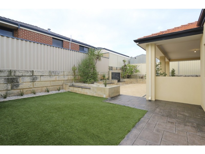 4 Hopper Turn, Madeley WA 6065