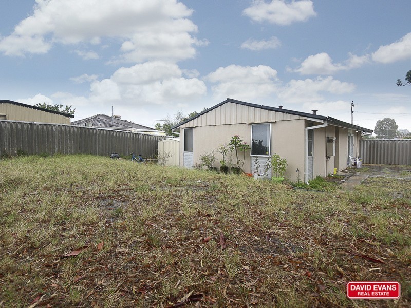 16 Winterton Way, Girrawheen WA 6064