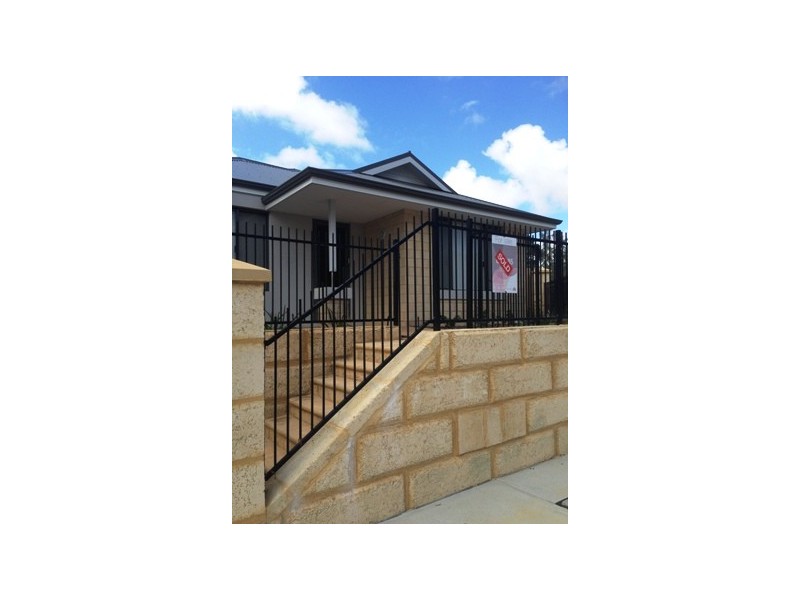 28 Ravensbourne Street, Yanchep WA 6035