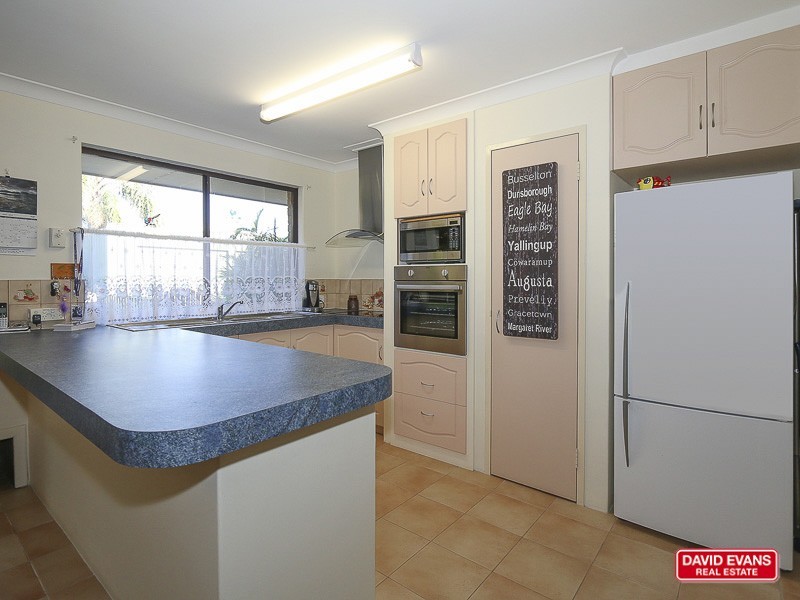 16 Lemongrass Terrace, Ballajura WA 6066