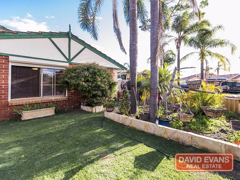 7 Flamingo Trail, Ballajura WA 6066