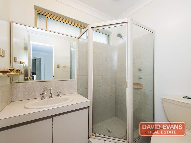 7 Flamingo Trail, Ballajura WA 6066