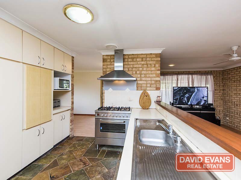 7 Flamingo Trail, Ballajura WA 6066