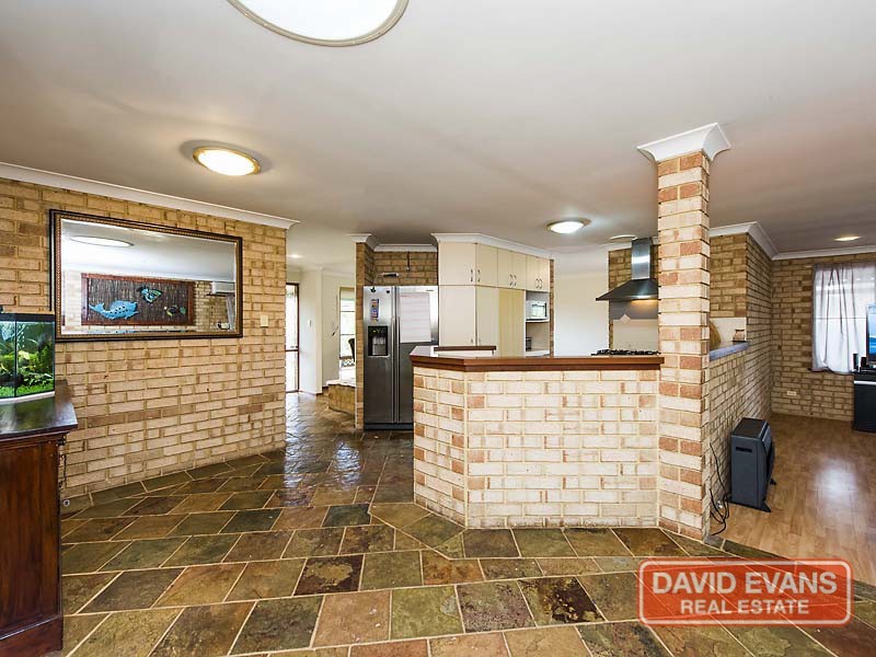 7 Flamingo Trail, Ballajura WA 6066