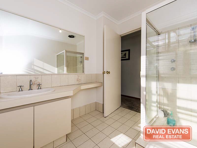 7 Flamingo Trail, Ballajura WA 6066