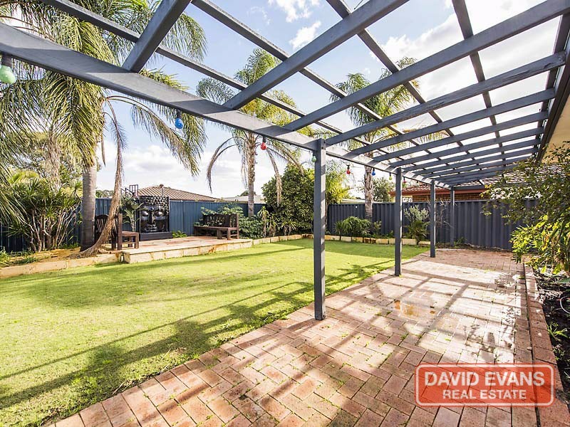7 Flamingo Trail, Ballajura WA 6066