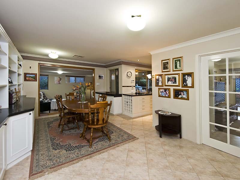 52 Osprey Circle, Ballajura WA 6066