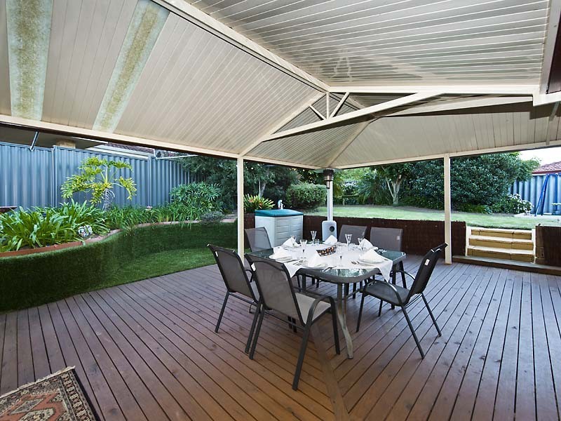 52 Osprey Circle, Ballajura WA 6066