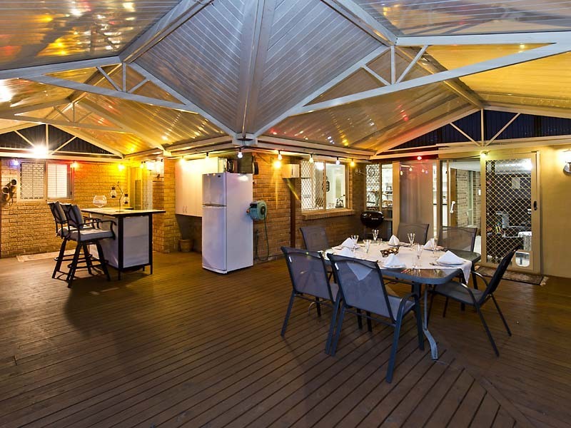 52 Osprey Circle, Ballajura WA 6066