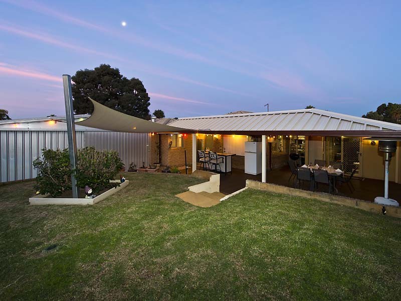 52 Osprey Circle, Ballajura WA 6066