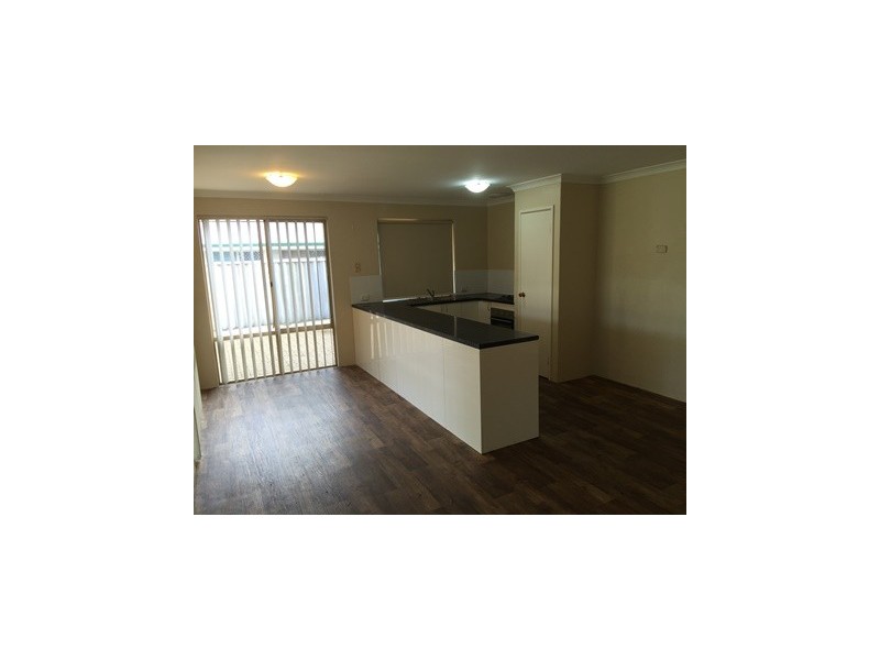 10 Jooleen Way, Thornlie WA 6108