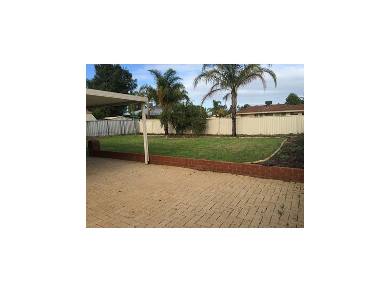 10 Jooleen Way, Thornlie WA 6108
