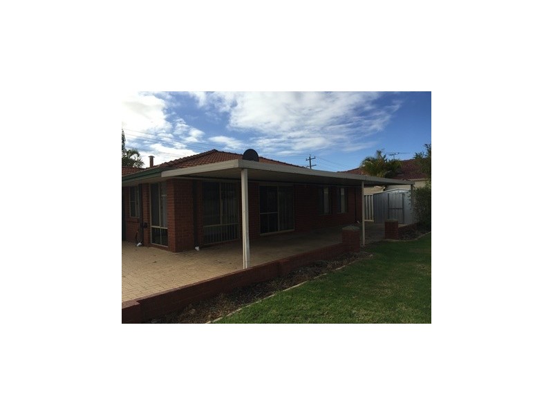 10 Jooleen Way, Thornlie WA 6108