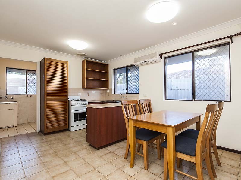 21 Hinkler Street, Kenwick WA 6107