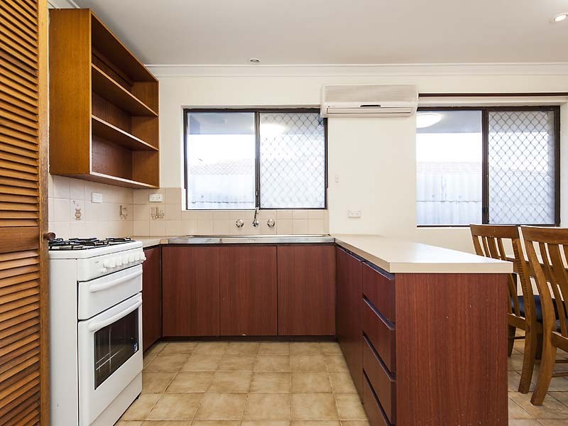 21 Hinkler Street, Kenwick WA 6107