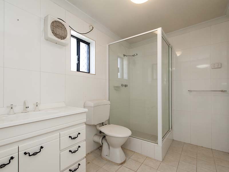 21 Hinkler Street, Kenwick WA 6107