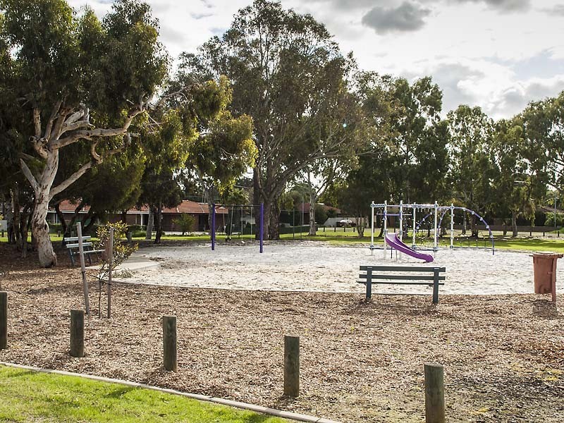 21 Hinkler Street, Kenwick WA 6107