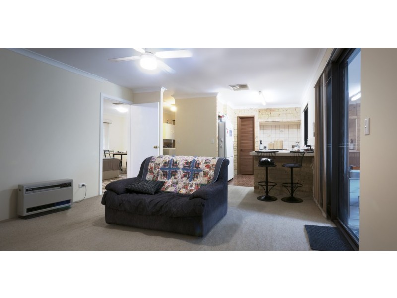 22 Riley Road, Riverton WA 6148