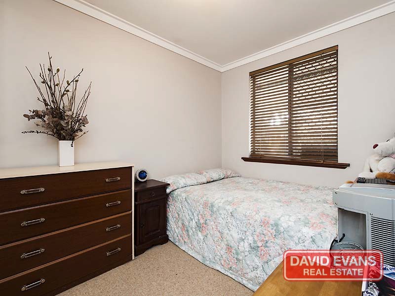 8 Bass Close, East Cannington WA 6107