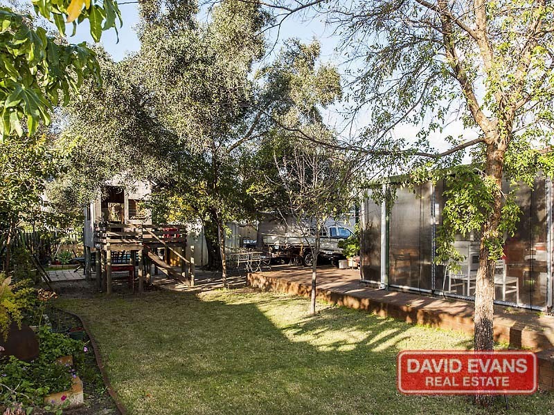 8 Bass Close, East Cannington WA 6107