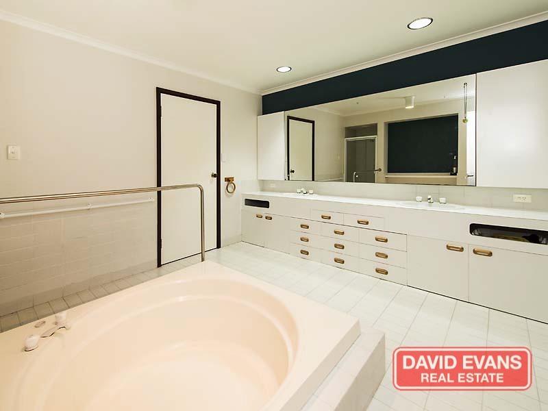 22 Chancery Lane, Alexander Heights WA 6064