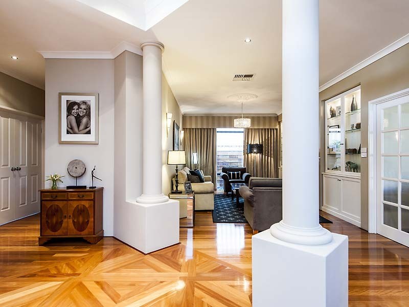 4 Karon Road, Iluka WA 6028