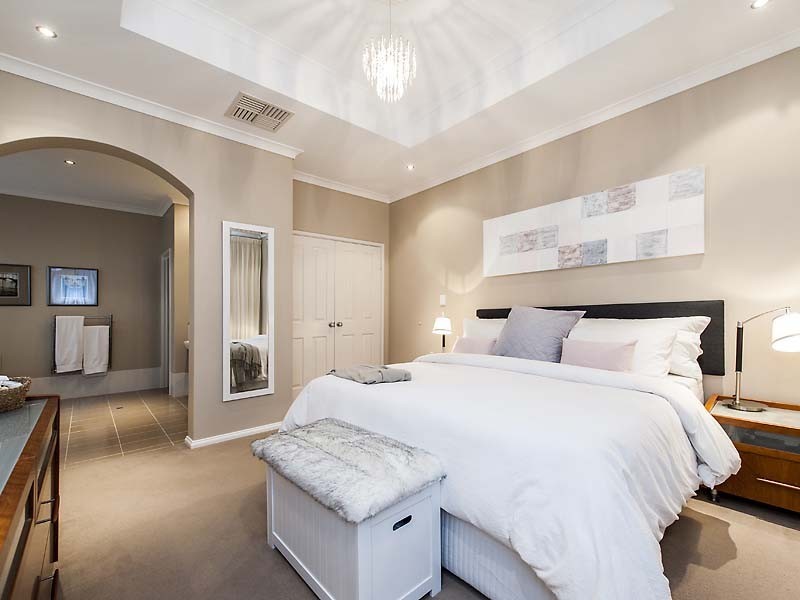 4 Karon Road, Iluka WA 6028