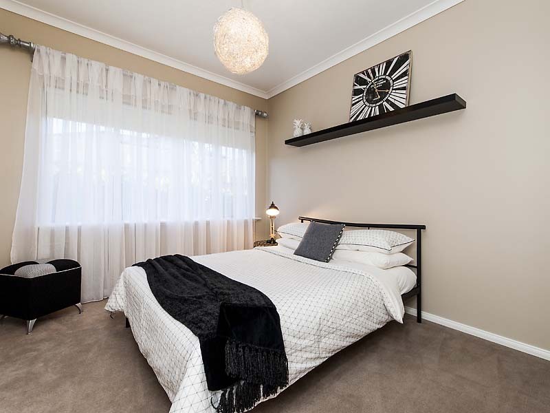 4 Karon Road, Iluka WA 6028