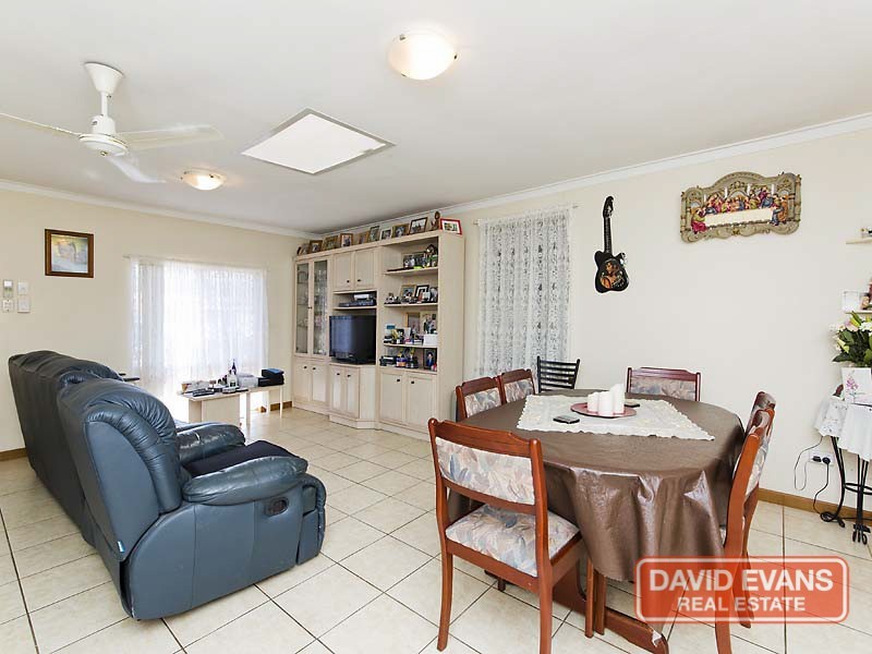 26 Morgan Way, Girrawheen WA 6064