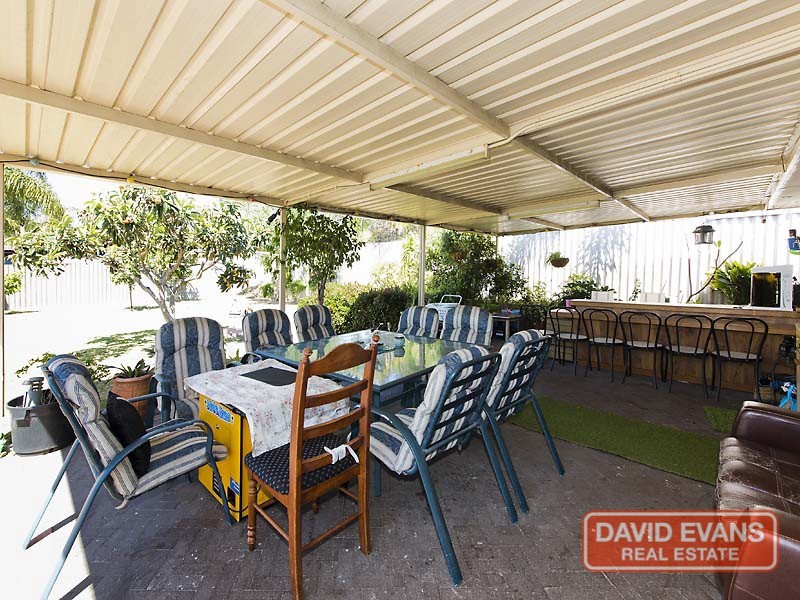 26 Morgan Way, Girrawheen WA 6064