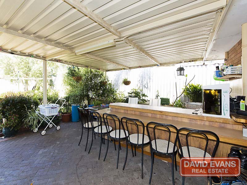 26 Morgan Way, Girrawheen WA 6064