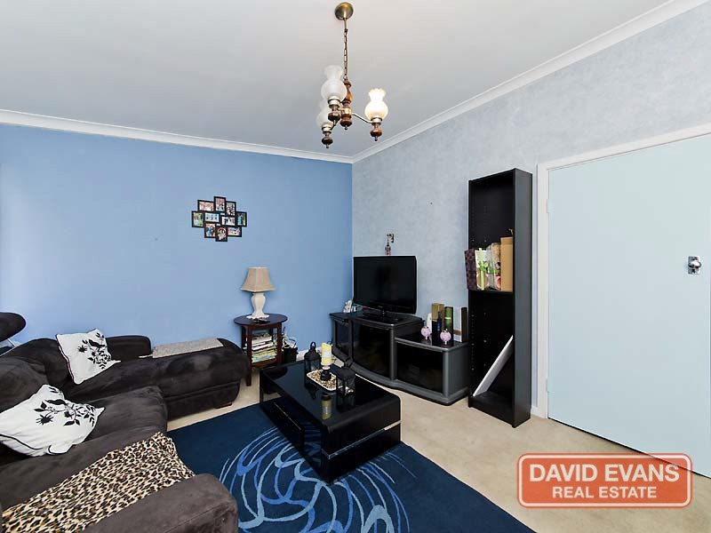 71 Hainsworth Avenue, Girrawheen WA 6064