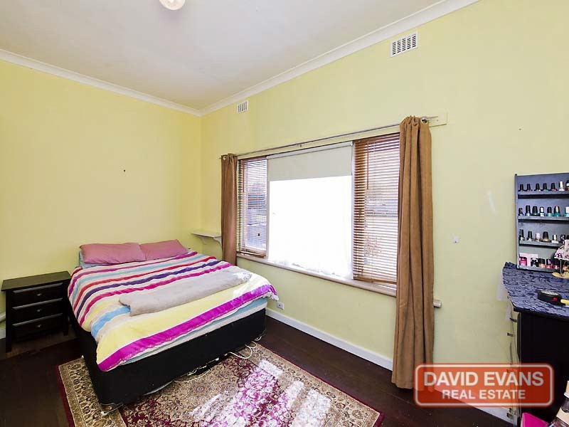 71 Hainsworth Avenue, Girrawheen WA 6064