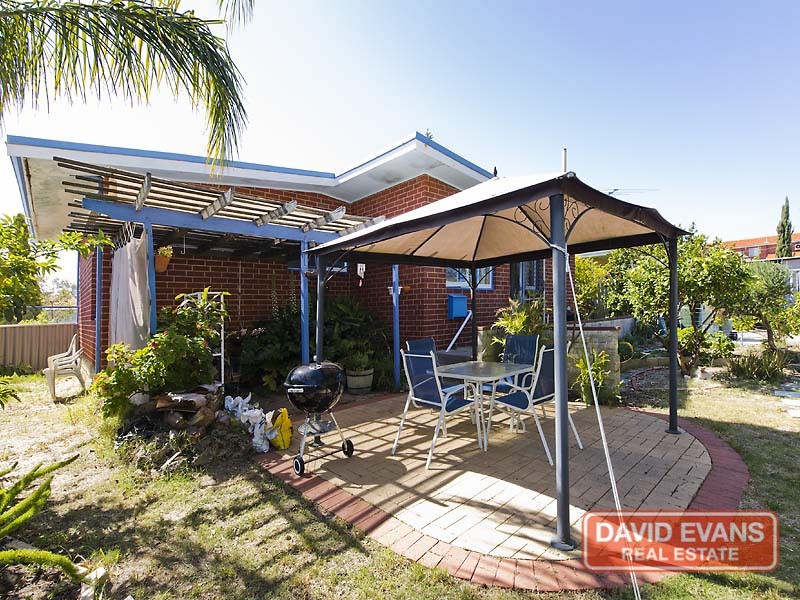 71 Hainsworth Avenue, Girrawheen WA 6064