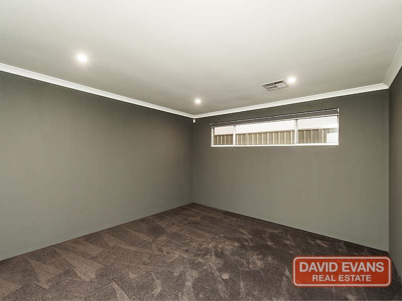 35 Trumpeter Parade, Yanchep WA 6035