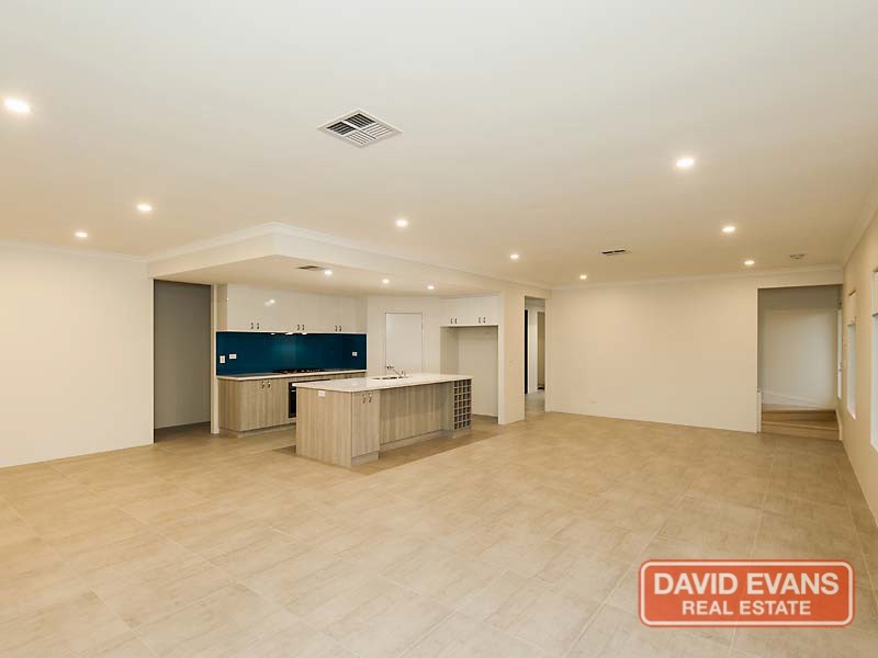 35 Trumpeter Parade, Yanchep WA 6035