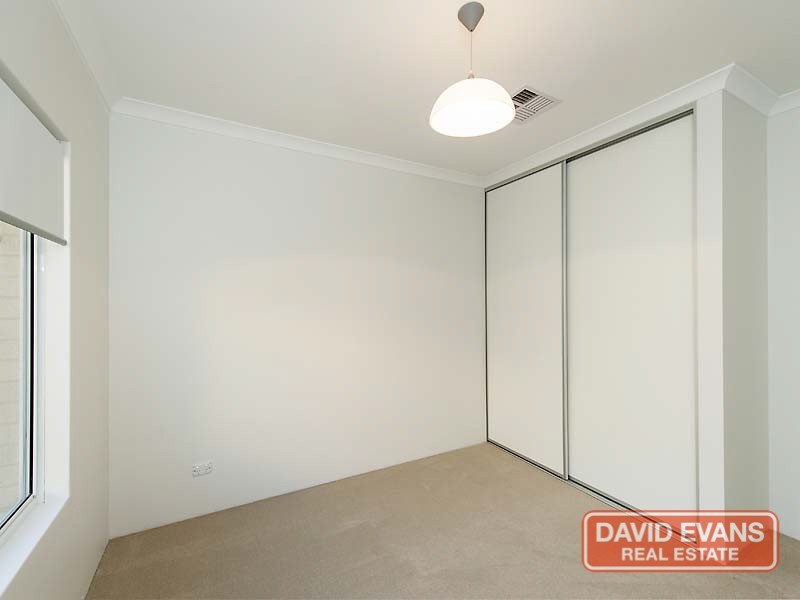 35 Trumpeter Parade, Yanchep WA 6035