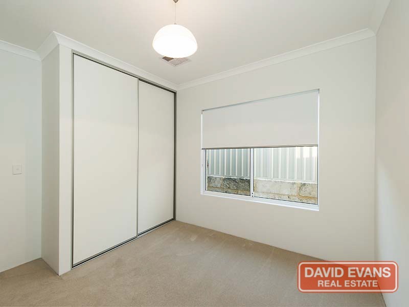 35 Trumpeter Parade, Yanchep WA 6035