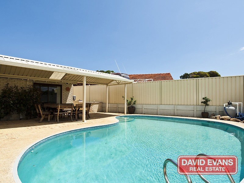 16 Elmton Way, Carine WA 6020