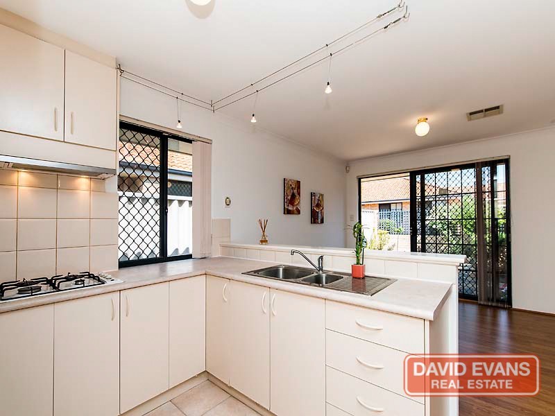 6/14 Warwick Street, St James WA 6102