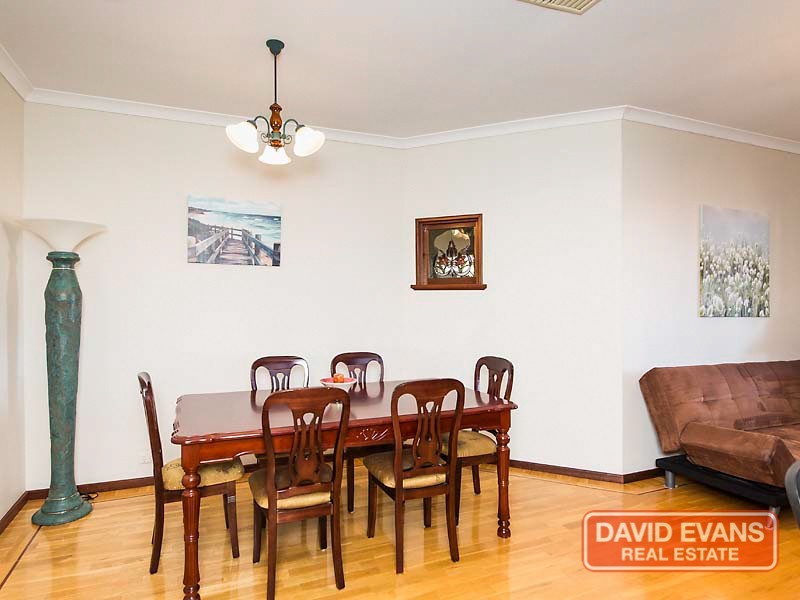 7 Snowy Close, Alexander Heights WA 6064